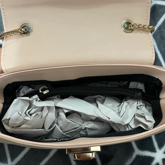 Who What Wear Neutral Cream Color Crossbody Bag - Picture 3 of 6